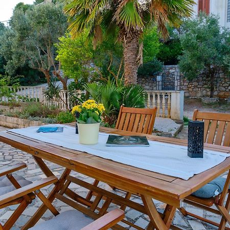 Apartment Pepermint - Iqm Destination Quality Veli Lošinj Екстериор снимка